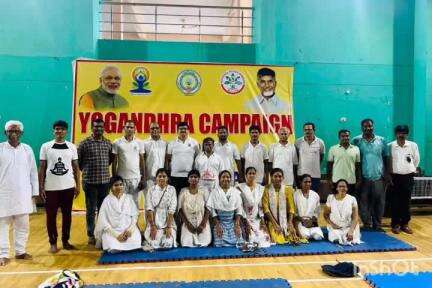 విజయనగరం: జిల్లాలో నాలుగు పర్యటక ప్రదేశాల్లో యోగ ప్రదర్శన 10న ఉపాధి హామీ సిబ్బందితో రాష్ట్రస్థాయి కార్యక్రమం