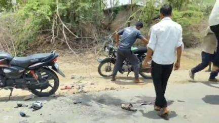 रेवदर: रेवदर के दांतराई के पास दो बाइकों की आमने-सामने भिड़ंत, बाइक पर सवार चार लोग गंभीर घायल, एक युवक की हुई मौत
