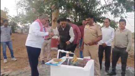 तुमसर: पोलिस ठाणे सिहोरा येथे आमदार राजू कारेमोरे यांच्या हस्ते नवीन बोरवेलचे लोकार्पण