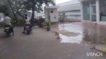 ఆదోని: ఆదోనిలో కురుస్తున్న భారీ వర్షం