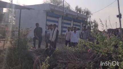 बांसवाड़ा: बड़गांव स्टेट हाइवे राजस्थान ग्रामीण बैंक के सामने बिना मुंडेर का कुआँ दे रहा हे हादसे को न्योता, #jansamasya