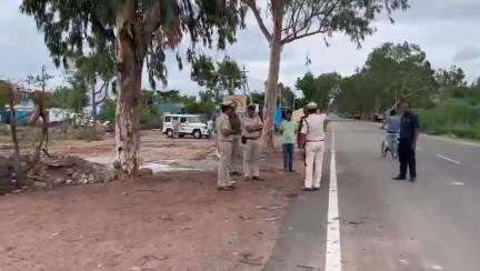 ಇಳಕಲ್‌: ಇಳಕಲ್ ಗ್ರಾಮೀಣ ಪೋಲಿಸ್ ಠಾಣೆಯ ನೂತನ ನಿರ್ಮಾಣ ಜಾಗೆಯನ್ನು ಪರಿಶೀಲಿಸಿದ ಎಸ್‌ಪಿ ಅಮರನಾಥ ರೆಡ್ಡಿ