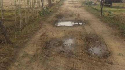 मांट: भीदोनी गांव:प्रधान से लेकर क्षेत्रीय विधायक तक करी शिकायत फिर भी नहीं बनी  सड़क #jansamasya