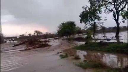 बुलढाणा: शेंदला शिवारात अवकाळी पावसाने नदीनार्‍यांना पुर, उन्हाळी पिकाचे नुकसान