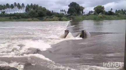 मिरज: सांगली जिल्ह्यात पावसाची संततधार  सुरूच सांगलीत कृष्णा नदीची पाणी पातळी 15 फुटांवर ;नदीच्या पाणी पातळीत झपाट्याने वाढ
