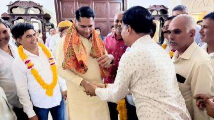 पुष्कर: जल संसाधन मंत्री सुरेश सिंह रावत ने सर्किट हाउस पर देवतुल्य नागरिकों से मुलाकात की, समस्याओं के समाधान के दिए निर्देश