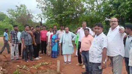 মোহনপুর: তারানগরে চিন্ময়া মিশনের নির্মীয়মান বিদ্যালয় পরিদর্শন করলেন মন্ত্রী রতন লাল নাথ