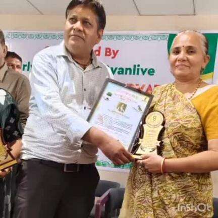 પેટલાદ: વાલ્મિકી પ્રાથમિક શાળાના આચાર્યનું બેસ્ટ જિલ્લા કન્વીનર એવોર્ડથી સન્માન કરાયું