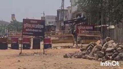 घाटोल: घाटोल उपखण्ड के सोना मंगरी और देलवाड़ा लोकिया गांव में पुलिस ने देशी शराब के अड्डों पर कार्रवाई कर शराब को किया नष्ट
