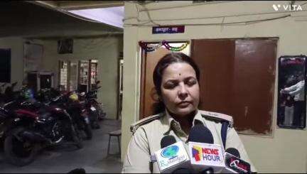 महिदपुर: देवास का अयान उज्जैन की लड़की के साथ महिदपुर में पकड़ा गया, पुलिस ने उज्जैन महाकाल पुलिस को सौंपा