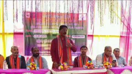 କେନ୍ଦୁଝର ସହର: କୁରୁଳିଆ ଠାରେ  ରାଷ୍ଟ୍ରୀୟ ଗୋକୁଳ ମିଶନ ଯୋଜନା ରେ ଚାଷୀଙ୍କୁ ଉନ୍ନତ ପ୍ରଜାତିର ଗାଇ ବଣ୍ଟନ