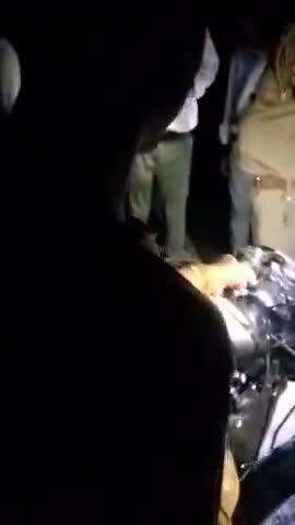 कोरांव: बितनीपुर में बारात जा रहे बाइक सवार युवक को अज्ञात वाहन ने मारी टक्कर, जिला अस्पताल किया गया रेफर