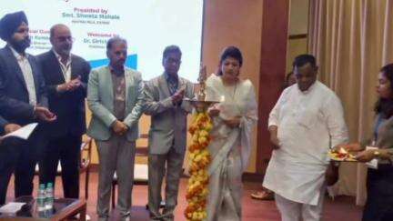 चिखली: मुंबई येथील राष्ट्रीय नवउद्योजक कार्यक्रमात आ. श्वेता ताई महालेपाटील यांनी केली मार्गदर्शन