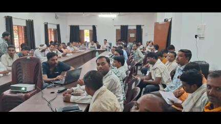 बड़ा मलेहरा: बड़ा मलहरा में रोजगार सहायकों की बैठक, जल संवर्धन कार्यों की समीक्षा की गई