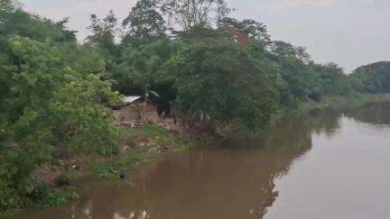 বোকাখাত: গড়াখহনীয়াত বিধ্বস্ত ১ নং গৰৈমাৰি গাঁৱৰ ৩০০ ৰো অধিক পৰিয়াল, ঘৰ মাটি নৈৰ বুকুত জাহ যোৱাৰ উপক্ৰম #jansamasya