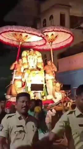 గంగాధర నెల్లూరు: కార్వేటినగరంలోని బ్రహ్మోత్సవాలు ఘనంగా గజ వాహనంపై వేణుగోపాల స్వామి ఊరేగింపు