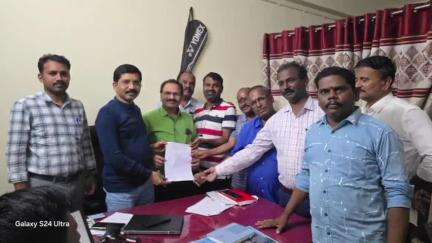 కర్నూలు: జిల్లా విద్యాశాఖ కార్యాలయం ముందు సోమవారం రోజు ధర్నా