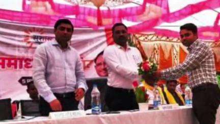 मनेन्द्रगढ़ चिरमिरी भरतपुर जिला के अंतर्गत ग्राम मैनपुर में सुशासन तिहार के तहत समाधान शिविर का आयोजन