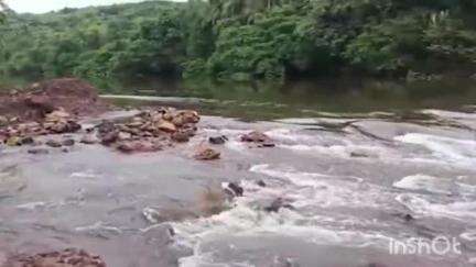देवगड: दहिबाव नारिंगरे जोडणारा पर्यायी रस्ताच वाहून गेला :  ग्रामस्थांची  गैरसोय #jansamasya