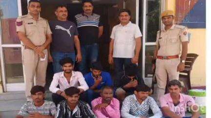 रूपनगर: रूपनगढ़ थाना पुलिस ने एरिया डोमिनेशन अभियान के तहत विभिन्न मामलों में 8 आरोपियों को किया गिरफ्तार