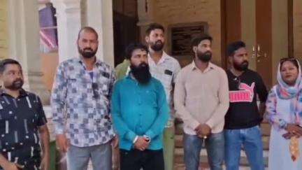 अजमेर: नगर निगम के अस्थाई सफाई कर्मचारियों ने ठेकेदार से मिलने वाले अपने वेतन को लेकर जाहिर की नाराजगी