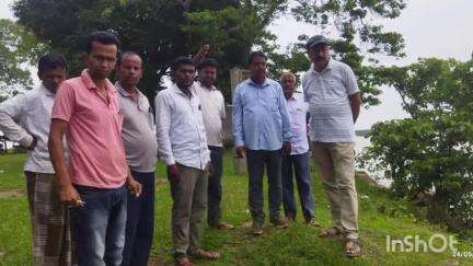মানকাচৰ: জলসম্পদ বিভাগৰ SDO আৰু বিভাগীয় অভিযন্তাই বুঢ়াবুঢ়ী আৰু মন্ডিয়াৰ গৰাখহনীয়া ঠাই পৰিদৰ্শন কৰে