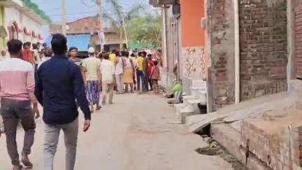 कन्नौज: मझपूर्वा गांव में बाइक से बच्चे को लगी टक्कर, दो पक्षों के बीच विवाद से जुड़ा वीडियो वायरल 
#वायरल_वीडियो