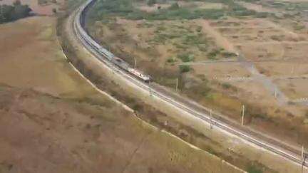 A Historic Milestone for Gujarat! 🌿🚆
Gujarat becomes a 100% electrified state, paving the way for greener, faster and more sustainable Rail travel. 
#RailInfra4Gujarat
#railminindia