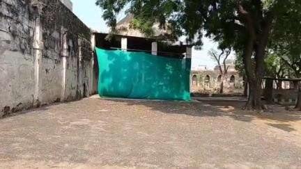 एरंडोल: गाढवे गल्लीत पांडवाड्याच्या मागे मोटरसायकल लावल्याच्या कारणावरून वाद,तरुणाला पाच जणांची मारहाण, एरंडोल पोलिसात गुन्हा