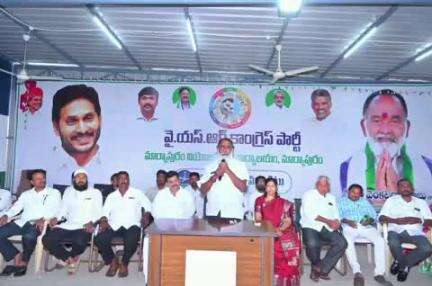 మార్కాపురం: పొదిలిలో జగనన్న పోరుబాట కార్యక్రమాన్ని విజయవంతం చేయాలని  పిలుపునిచ్చిన మాజీ ఎమ్మెల్యే అన్నా రాంబాబు
