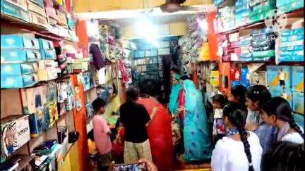 मुसाफिरखाना: पूर्व सांसद स्मृति ईरानी ने पालपुर में की मृतकों के परिजनों से मुलाकात, 25 मई को 3 लोगों की गंगा में डूबने से हुई थी मौत