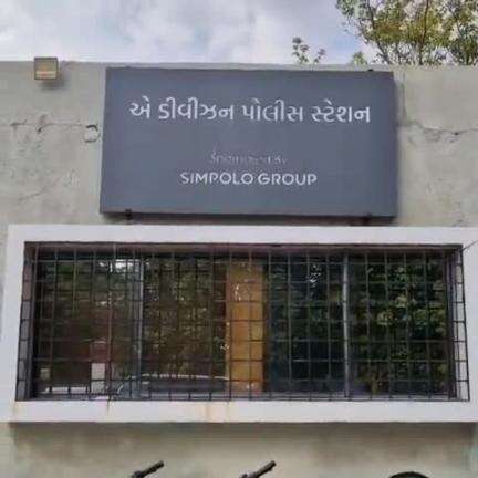 મોરબી: શહેરના વાવડી રોડ પર જાહેરમાં જુગાર રમતા ૬ મહિલા સહિત ૧૦ની ધરપકડ કરવામાં આવી