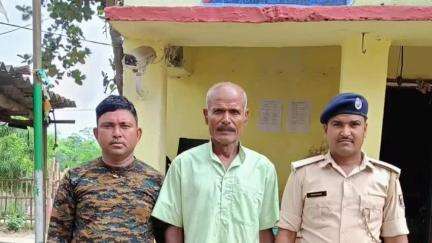 सिमरी बख्तियारपुर: कनरिया पुलिस ने 6 लीटर देशी शराब के साथ एक व्यक्ति को गिरफ्तार किया