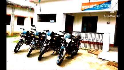 पदमा: पदमा पुलिस ने मोटरसाइकिल चोर गिरोह का पर्दाफाश किया, संध्या गस्ती के दौरान चोरी की चार मोटरसाइकिलें बरामद