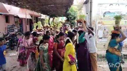 உசிலம்பட்டி: உசிலம்பட்டி பத்ரகாளியம்மன் கோவிலில் வைகாசி உற்சவ விழா ஆயிரக்கணக்கானோர் நேத்திகடன் செலுத்தி வழிபாடு