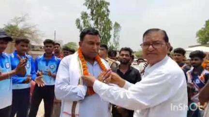 बांगरमऊ: हुलासी खेड़ा में एचकेपीएल क्रिकेट टूर्नामेंट का हुआ आगाज, विधायक श्रीकांत कटियार ने किया उद्घाटन