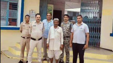 महाराजपुर: गढ़ीमलहरा थाना पुलिस ने फरार चल रहे ₹10-₹10 हजार के इनामी दो आरोपियों को किया गिरफ्तार