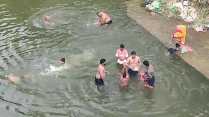 पंधाना: सूक्ता नदी में अमावस्या पर्व पर तांत्रिक गतिविधियां, बड़वे बाहरी बाधा करते हैं दूर