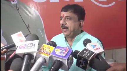 बैरसिया: भोपाल लव कांड के बाद सांसद आलोक शर्मा का बड़ा एक्शन, कहा- एक शहर में दो कानून नहीं चलेंगे