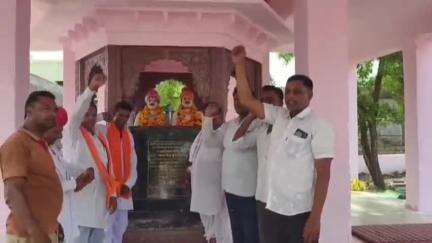 बेगुं: शहीद रूपाजी कृपाजी की शहादत के 102 वर्ष पूर्ण होने पर भाजपा पदाधिकारियों ने गोविंदपुरा में दी श्रद्धांजलि