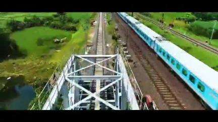 #OneStationOneProduct स्कीम के तहत क्रान्तिवीर संगोल्लि रायाण्ण (बेंगलुरु स्टेशन) पर चन्नापट्टनम खिलौने उपलब्ध! जानिये कैसे भारतीय रेल हस्तशिल्प और स्थानीय व्यापार को एक नया मंच प्रदान कर रहा है।
#Vocal4Local