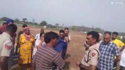 अम्बाला: गांव कलरेहडी में घास काट रही महिला की करंट लगने से मौत, पुलिस ने पोस्टमार्टम के लिए भेजा शव