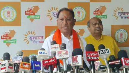 रायपुर: गौरेला में पूर्व मुख्यमंत्री अजीत जोगी की मूर्ति हटाने से मचा बवाल, रेणु जोगी ने सीएम से की मुलाकात