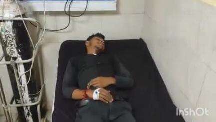 बागेश्वर: यातायात पुलिस के कैमरे लगाने के दौरान अंकित पोल से गिरा, सिर और गर्दन में गंभीर चोट आई