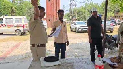 झज्जर: झज्जर में बाइक का संतुलन बिगड़ने से बाइक सवार की मौत, पुलिस कार्रवाई में जुटी