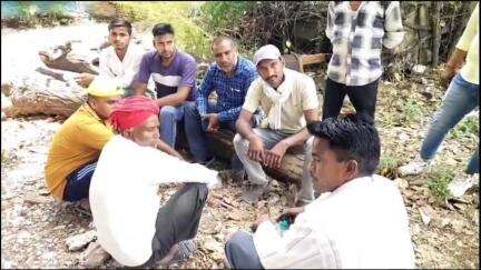 इटावा: इकदिल इलाके में खेत पर गए शख्स को जहरीले सांप ने काटा, हादसे में शख्स की दर्दनाक मौत, परिजनों में मचा कोहराम