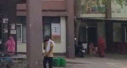 अटेली: ताजपुर में रेलवे अंडरपास के पास बाइक सवार दो भाइयों पर हमला, ₹5 लाख की मांग