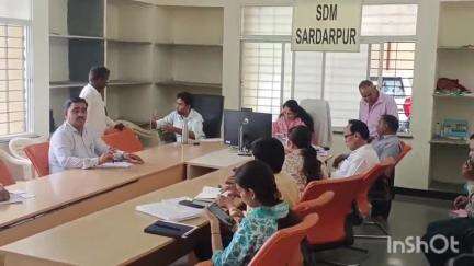 सरदारपुर: सरदारपुर में SDM कार्यालय में तहसील स्तरीय जनसुनवाई, SDM आशा परमार ने सुनीं 14 आवेदकों की समस्याएँ