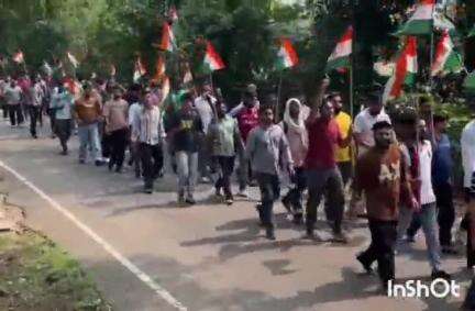 जवाली: जवाली के चलवाड़ा में निकाली गई तिरंगा यात्रा, भारतीय सेना के शौर्य को किया गया सलाम