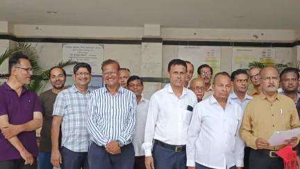 बुरहानपुर नगर: बुरहानपुर: राजपुरा दिगंबर जैन मंदिर के ट्रस्टी व समाजजनों ने मंदिर की जमीन खाली न करने का आरोप लगाया